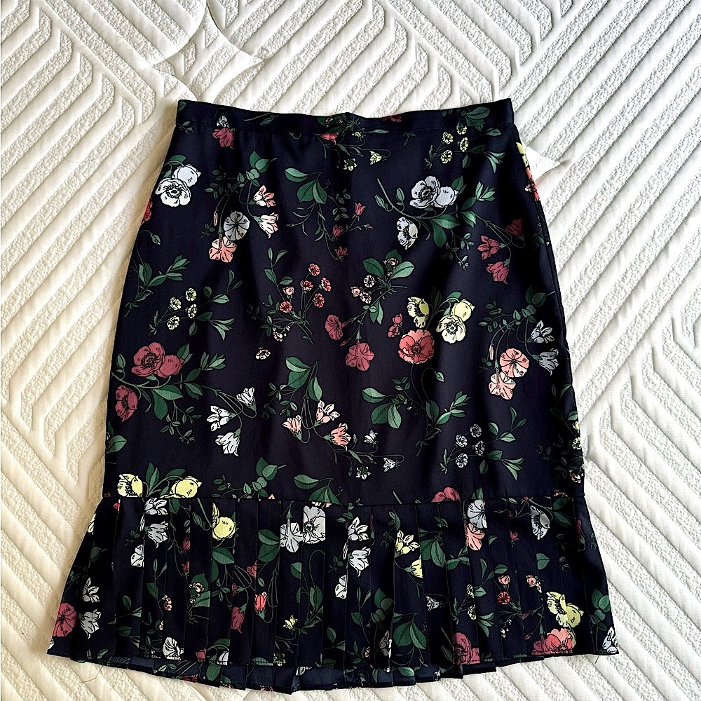 Ann Taylor Multicolor Floral Pencil Skirt